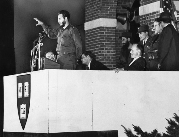 Fidel Castro habla en Harvard, en abril de 1959. Foto: Archivo de Harvard.