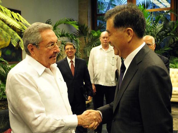 Recibió Raúl al Viceprimer ministro chino. Foto: Estudios Revolución.