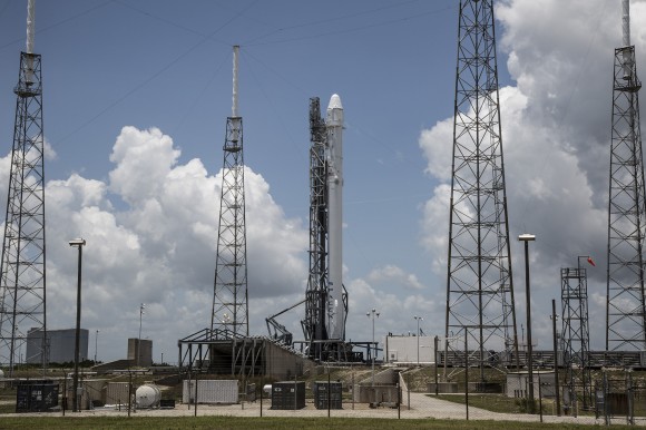 La plataforma de lanzamiento del SpaceX Dragon CRS7