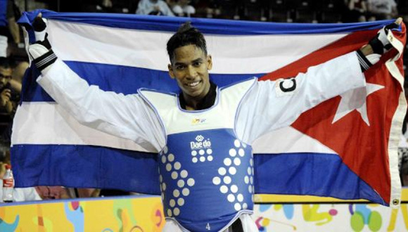 José Cobas ganó el oro en los 80 kilogramos del taekwondo. 
