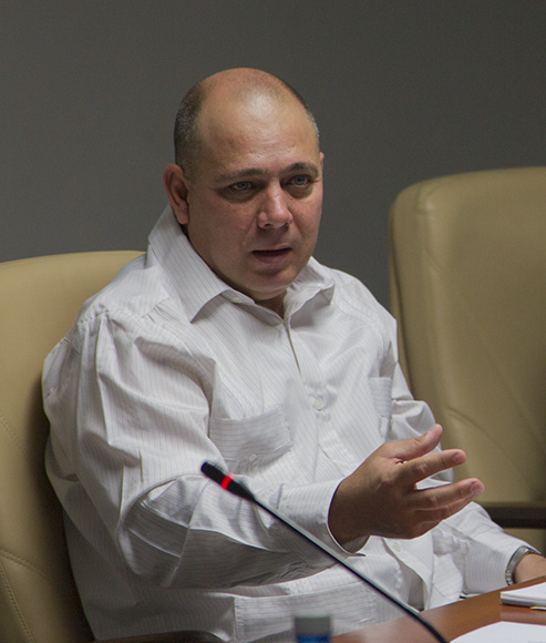 Roberto Morales, Ministro de Salud Publica en Comisiñon de Salud y Deporte. Foto: Ismael Francisco/Cubadebate.