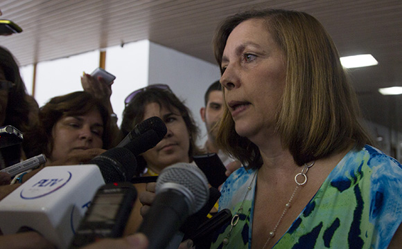 Josefina Vidal, ofrece declaraciones a la prensa. Foto: Ismael Francisco/Cubadebate.