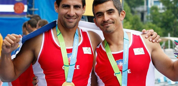 Los remeros Oscar Vásquez y Felipe Leal ganaron el tercer título de Chile en los Juegos.