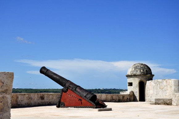 Una de las piezas de la batería de cañones. Foto: Roberto Garaicoa