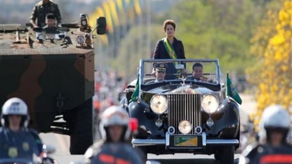 Dilma presidió el desfile por el Día de la Independencia
