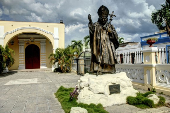 Papa Francisco visitará estatua de Juan Pablo II en Holguín (+ fotos)