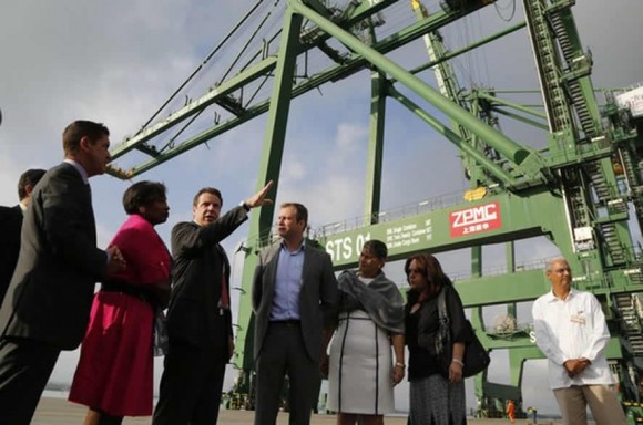 El Gobernador de Nueva York Andrew Cuomo visitó la ZDE Mariel el 21 de abril de 2015. Foto: Sitio web ZDE Mariel