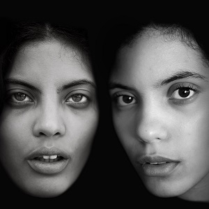 Naomi y Lisa-Kainde Díaz en la portada del disco Ibeyi