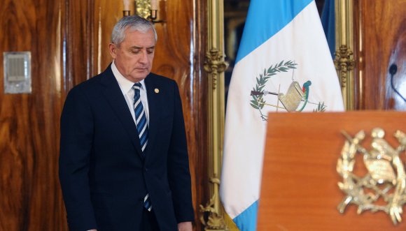 Resuelve Congreso guatemalteco retirar inmunidad a presidente Pérez Molina