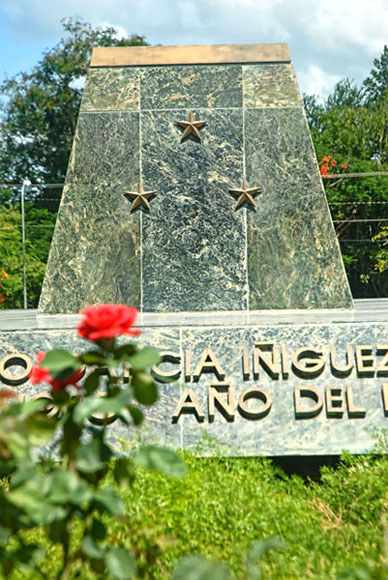 Mausoleo que guarda los restos mortales del Mayor General Calixto García Íñiguez. Foto: Juan Pablo Carreras / AIN