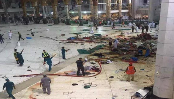 Caída de grúa en la Mezquita Al-Haram en la ciudad saudí de La Meca deja 52 muertos y 30 heridos, 11 de septiembre de 2015.