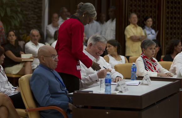 Se anunció que se llegará a un convenio de paz "a más tardar en seis meses". Foto: Ladyrene Pérez/ Cubadebate.