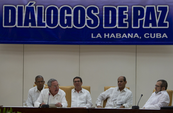 Raúl Castro: La paz en Colombia no solo es posible, es indispensable