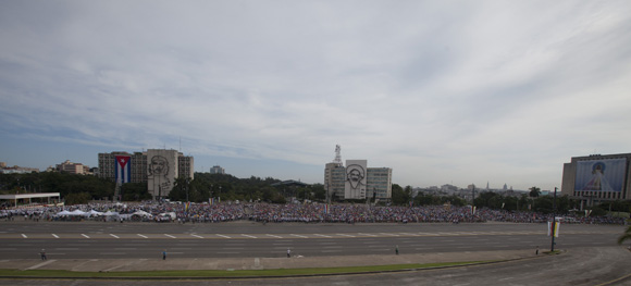 La Plaza de la Revolución José Martí acogió la primera Santa Misa oficiada por Su Santidad Francisco en Cuba. Foto: Ismael Francisco/ Cubadebate.