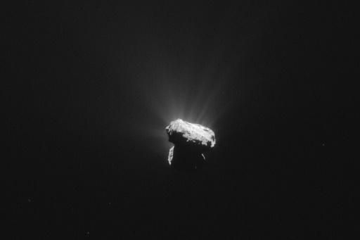 El cometa 67P/Churyumov Gerasimenko fotografiado el 13 de agosto de 2015 desde la nave espacial Rosetta