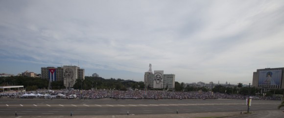 Misa en la Plaza de la Revolución.  Foto: Ismael Francisco/ Cubadebate