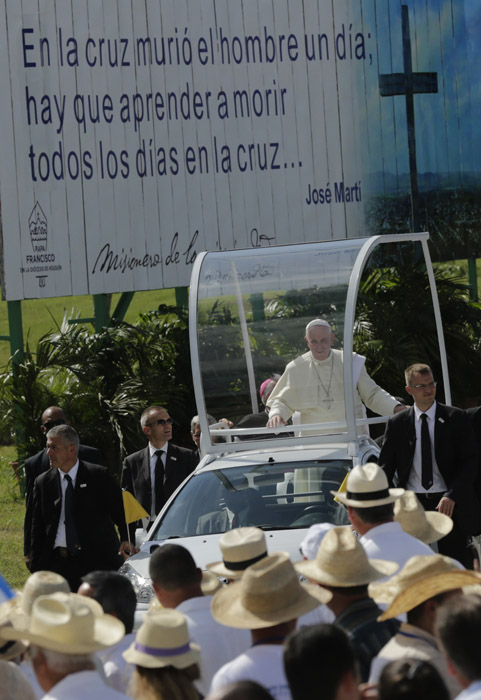 Francisco llega a la ciudad de Holguín.  Foto: Ismael Francisco/ Cubadebate