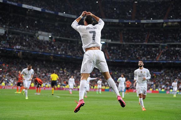 Cristiano Ronaldo hizo dos goles y se reafirma como el líder histórico en Liga de Campeones. Foto: EFE