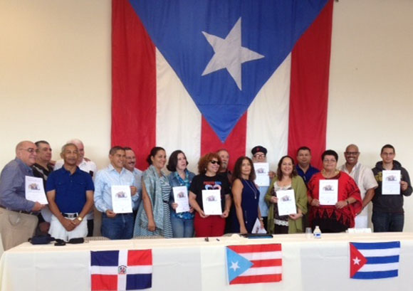 Reciben puertorriqueños y dominicanos, el agradecimiento de los Cinco Héroes Cubanos, a través de Tania Parra, funcionaria del ICAP.
