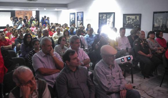 Varias personalidades cubana asistieron al encuento. Foto: Oriol de la Cruz Atencio/ AIN.