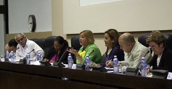 Tercera y última jornada de debates en la Asamble Nacional del Poder Popular. Foto: José Raúl Concepción/Cubadebate.