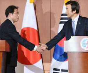El acuerdo fue anunciado en Seúl por los ministros de Relaciones Exteriores de Corea del Sur y Japón. Foto: EPA.