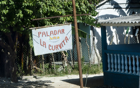 La principal oferta es la comida criolla. Foto: Ismael Francisco/Cubadebate.