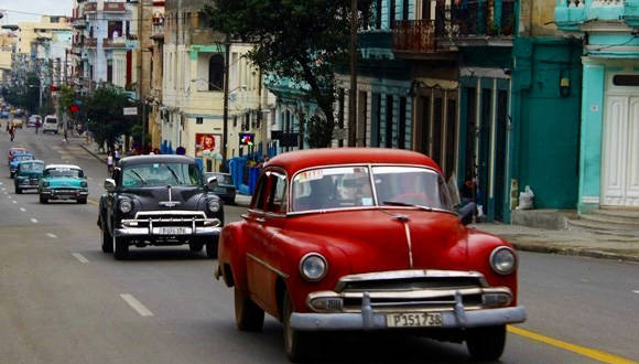 Boteros de La Habana. Transporte en Cuba. Foto: José Raúl Concepción/Cubadebate