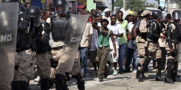 Protestas contra comicios presidenciales en Haití. Foto tomada de www.metrord.do