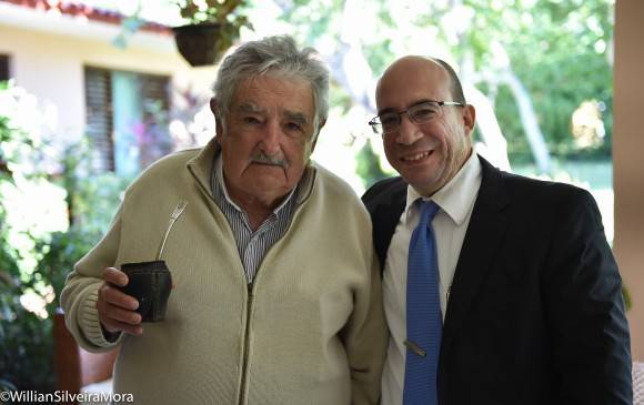 El Senador uruguayo José "Pepe" Mujica y el periodista Randy Alonso Falcón en La Habana, 25 de enero de 2016. Foto: William Silveira Mora