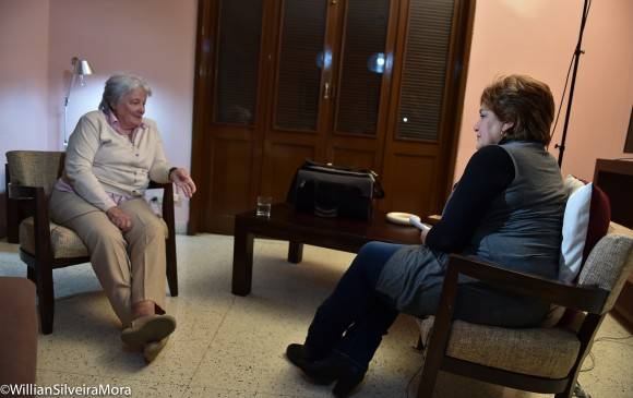 Lucía Topolansky es entrevistada por Arleen Rodríguez para la Mesa Redonda, 25 de enero de 2015. Foto: William Silveira Mora 