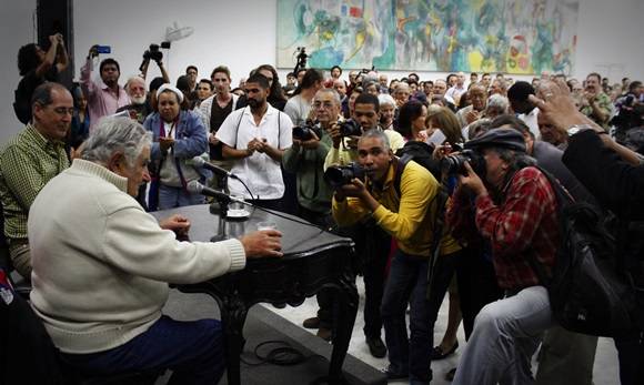 José Mujica en Casa de las Américas, Cuba. Foto: José Raúl Concepción/Cubadebate.