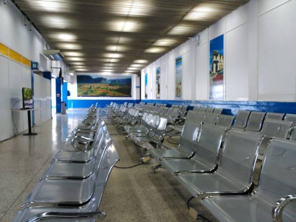 La Sala de espera de la Terminal 1 del Aeropuerto José Martí. Foto: José Díaz