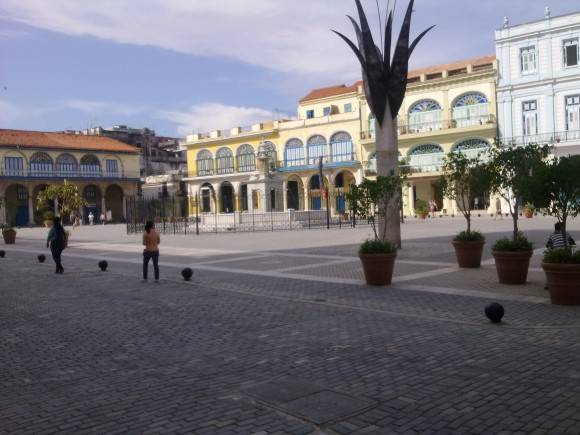 Plaza Vieja en el Centro Histórico de La habana. Foto Wilfredo Rodríguez Ortega / Cubadebate