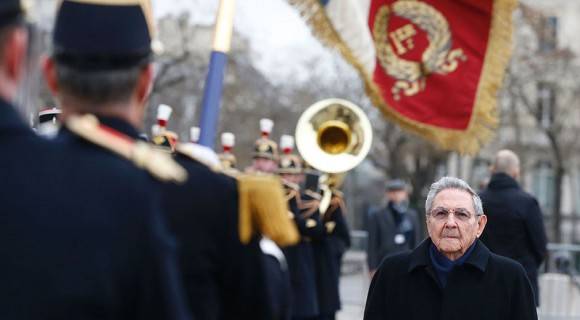 Raúl durante su visita de Estado a París. Foto: Jacky Naegelen/ AFP/ Pool
