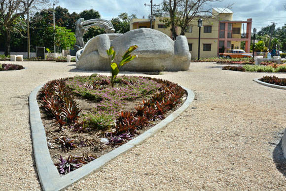 El Parque de los Tiempos, conjunto escultórico inspirado en la obra del Maestro Cosme Proenza, en ejecución en la ciudad de Holguín. Foto: Juan Pablo Carreras/ACN