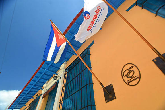 Exteriores del Hotel Caballeriza, inmueble de nueva creación puesto en marcha recientemente, es evidencia de un programa que se ejecuta para hacer del turismo una importante actividad económica en la ciudad de Holguín, Cuba, el 11 de marzo de 2016. ACN FOTO/Juan Pablo CARRERAS