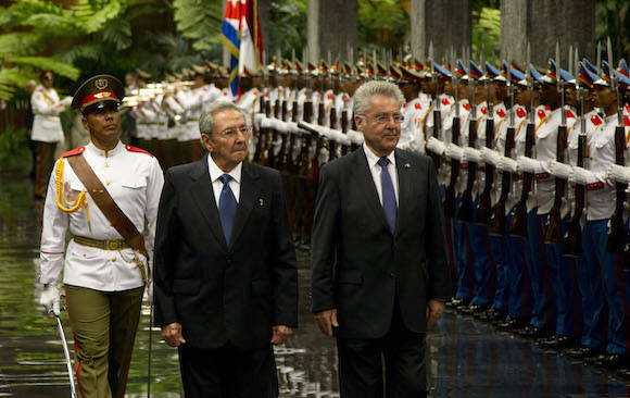 Inicia visita oficial a Cuba presidente federal de Austria, Heinz Fischer. Foto: Ismael Francisco/ Cubadebate