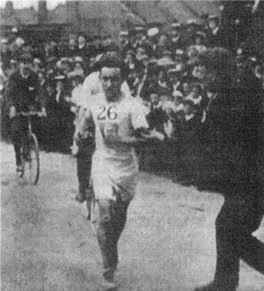 Johnny Hayes, titular de la Maratón 1908.