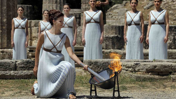 La ceremonia del encendido de la llama olímpica se llevó a cabo en Olimpia, Grecia. Foto: Reuters