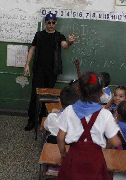 John Lloyd Young en un aula de la escuela Miguel Fernández Roig. Foto: Jennifer Veliz/ Cubadebate.