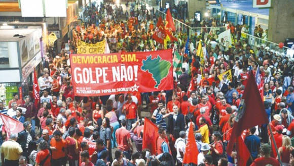 Los brasileños se movilizarán para apoyar a Dilma Rousseff y la democracia. Foto: Archivo