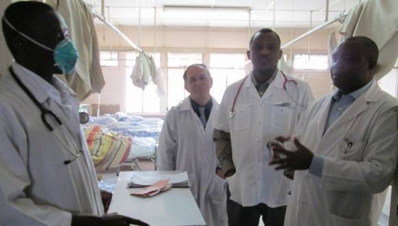 Colaboración médica en Namibia. Foto: Archivo