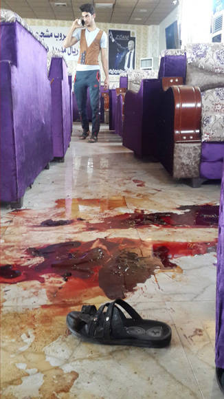 Así quedó la peña luego del atentado. Foto: Reuters.