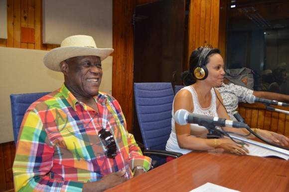 . Ventura comentó en “El Exitazo” que el motivo de su visita, será recibir el Premio Especial Cubadisco 2016, por el fonograma,”Tronco Viejo”. Foto: Marianela Dufflar / Cubadebate