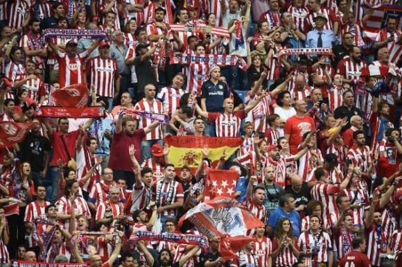 Los del Atlético también defendieron sus colores. Foto: AFP.