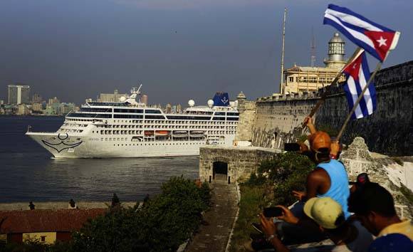 Llegada del crucero Adonia a La Habana. Foto: Ismael Francisco/Cubadebate.