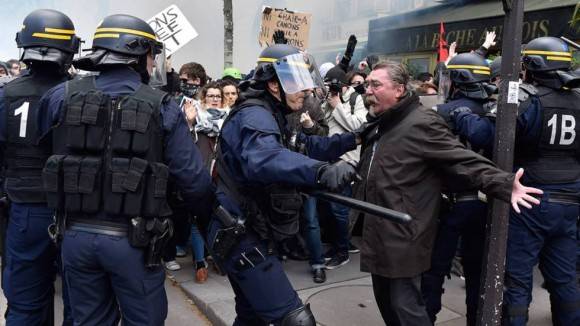 Franceses protestan contra reforma laboral. Foto: AFP.