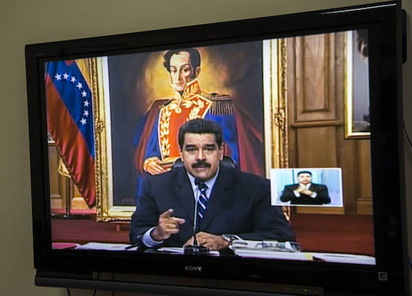 Desde la Embajada de Venezuela en Cuba, seguimos la conferencia del Presidente Nicolás Maduro. En la rueda con los periodistas se utilizaron las tecnologías de video- conferencias en tiempo real que enlazaron a diversos países del mundo. Foto: Ismael Francisco/ Cubadebate