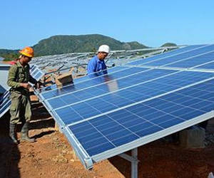 Cuba uses new technology to set up photovoltaic solar parks